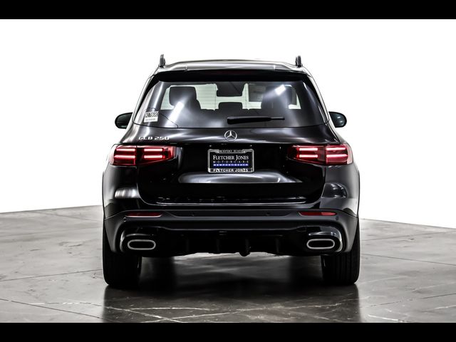2025 Mercedes-Benz GLB 250
