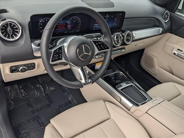 2025 Mercedes-Benz GLB 250