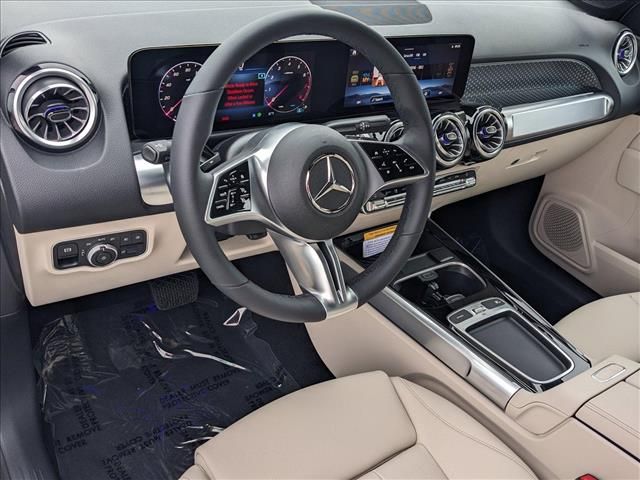 2025 Mercedes-Benz GLB 250