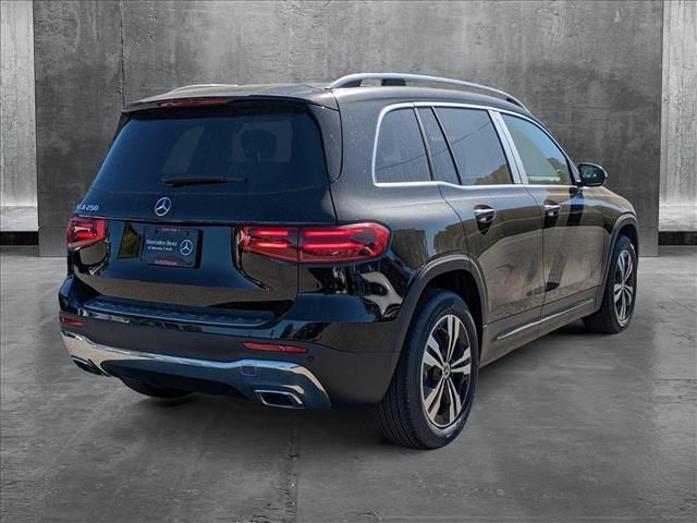 2025 Mercedes-Benz GLB 250