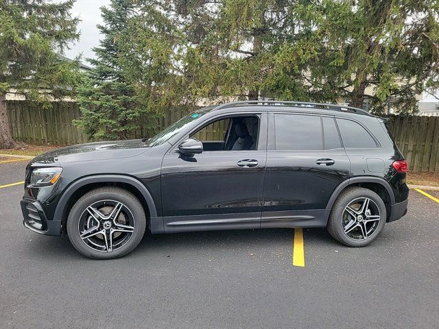 2025 Mercedes-Benz GLB 250