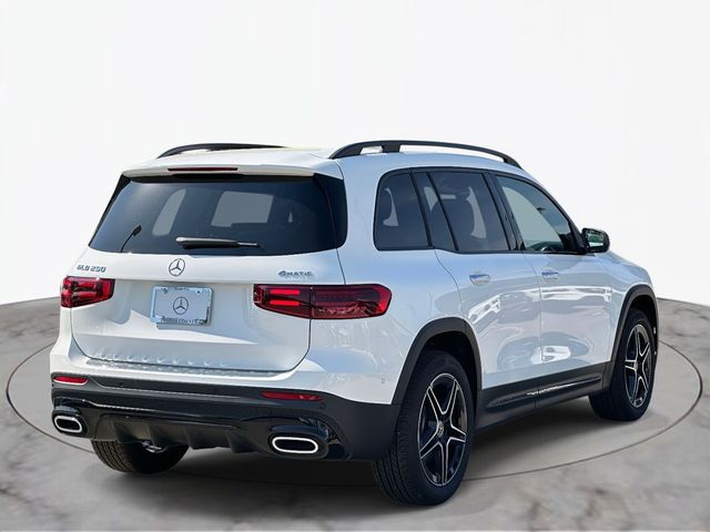 2025 Mercedes-Benz GLB 250