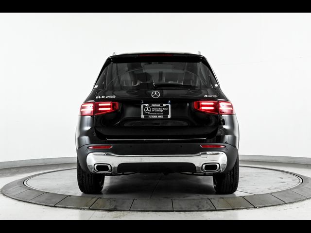 2025 Mercedes-Benz GLB 250