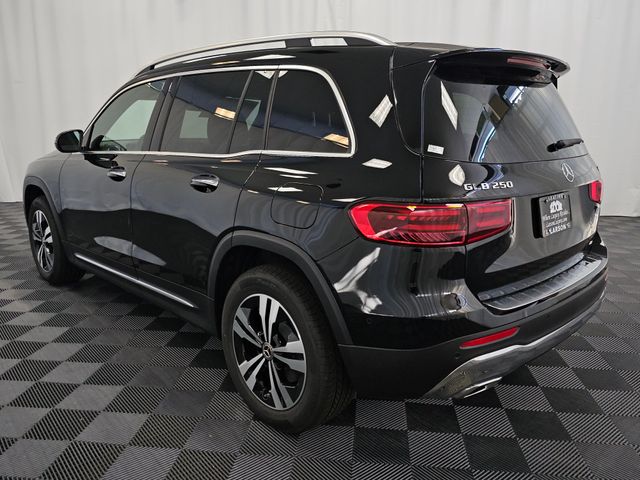 2025 Mercedes-Benz GLB 250