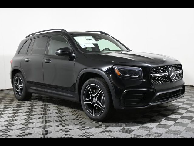 2025 Mercedes-Benz GLB 250