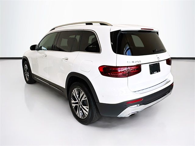 2025 Mercedes-Benz GLB 250