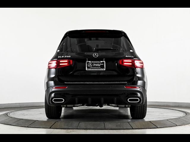 2025 Mercedes-Benz GLB 250