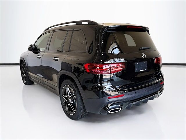 2025 Mercedes-Benz GLB 250