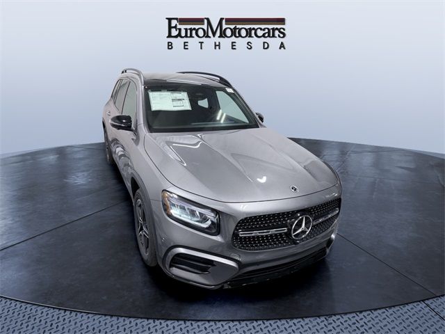 2025 Mercedes-Benz GLB 250