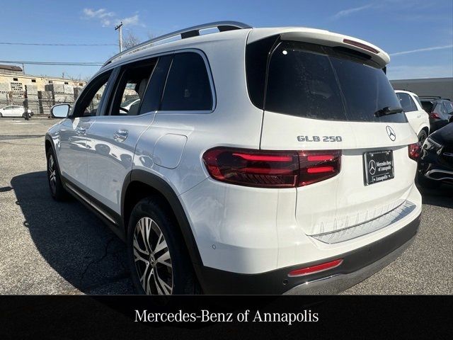 2025 Mercedes-Benz GLB 250