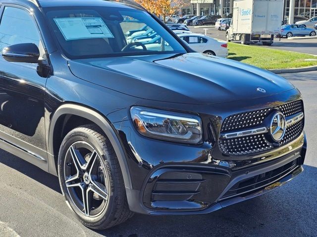 2025 Mercedes-Benz GLB 250