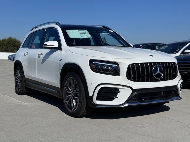 2025 Mercedes-Benz GLB AMG 35