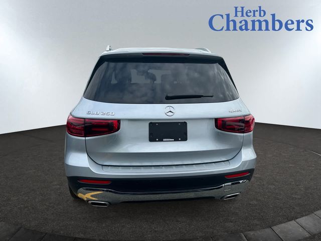 2025 Mercedes-Benz GLB 250