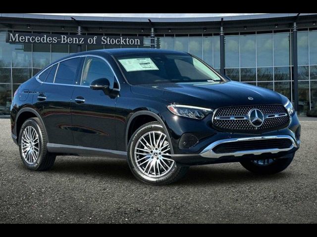 2025 Mercedes-Benz GLC 300