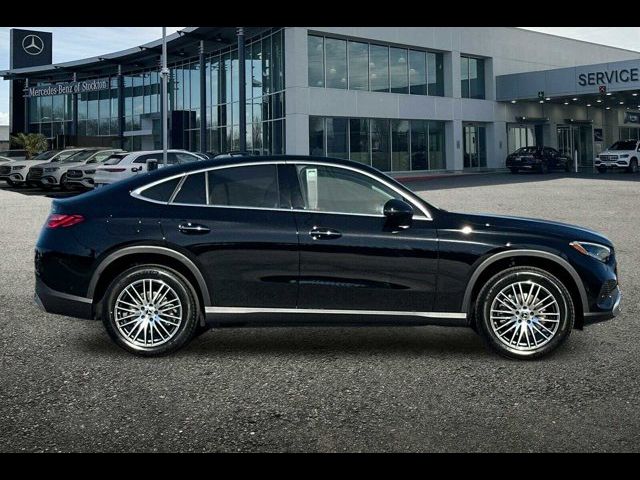 2025 Mercedes-Benz GLC 300