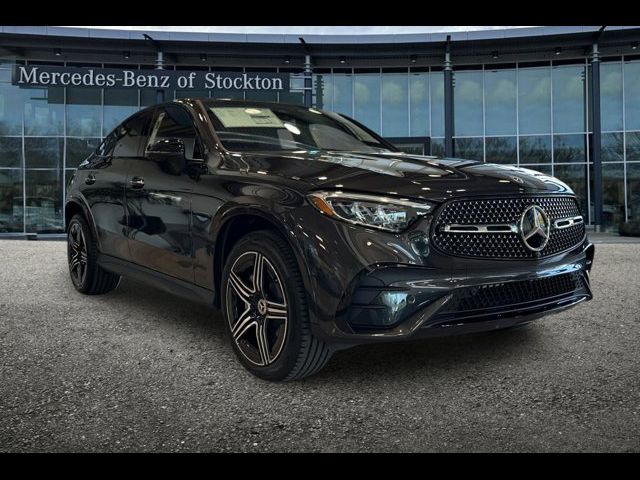 2025 Mercedes-Benz GLC 300