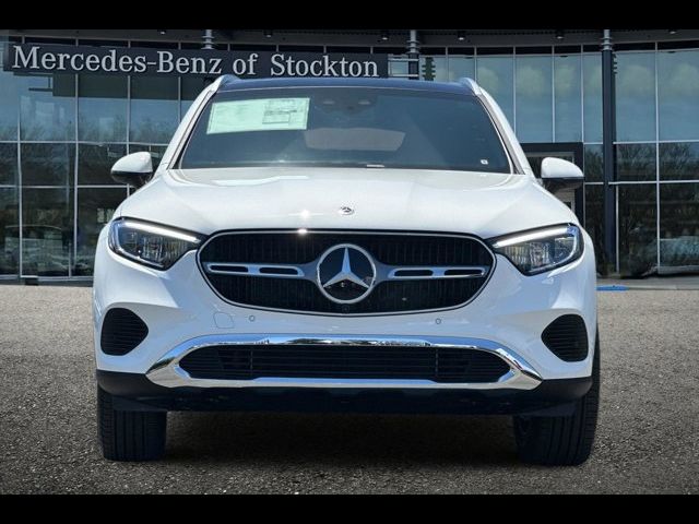 2025 Mercedes-Benz GLC 300