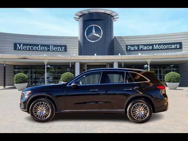 2025 Mercedes-Benz GLC 300