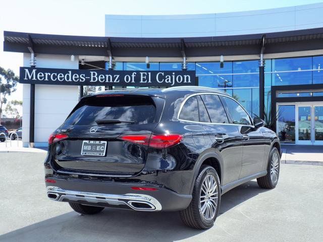 2025 Mercedes-Benz GLC 300