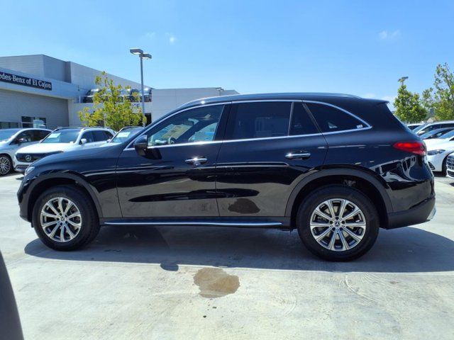 2025 Mercedes-Benz GLC 300