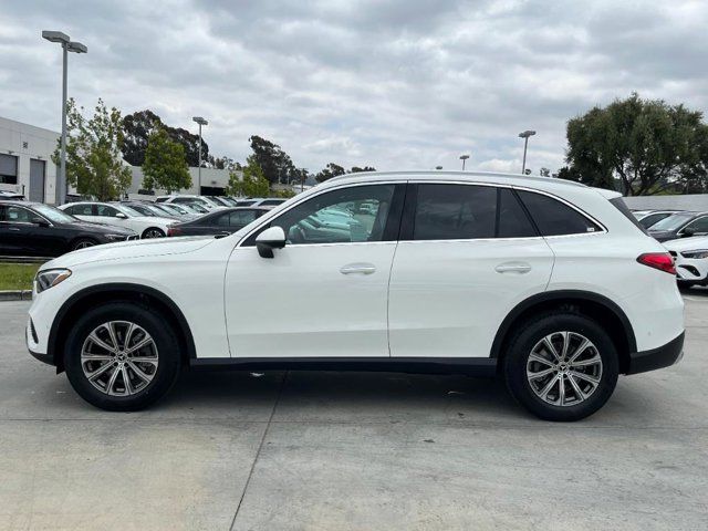 2025 Mercedes-Benz GLC 300