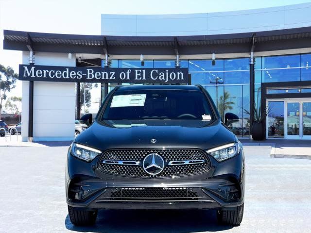 2025 Mercedes-Benz GLC 300