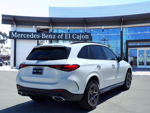 2025 Mercedes-Benz GLC 300