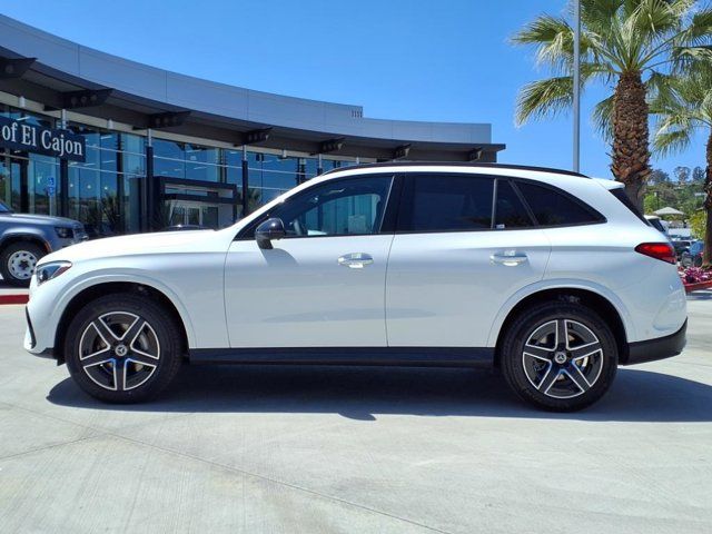 2025 Mercedes-Benz GLC 300