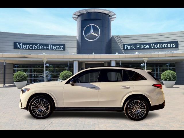 2025 Mercedes-Benz GLC 300