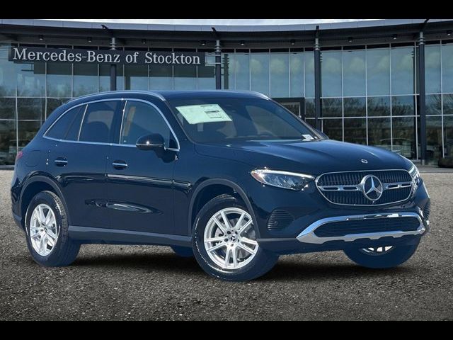 2025 Mercedes-Benz GLC 300