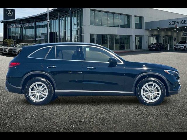 2025 Mercedes-Benz GLC 300