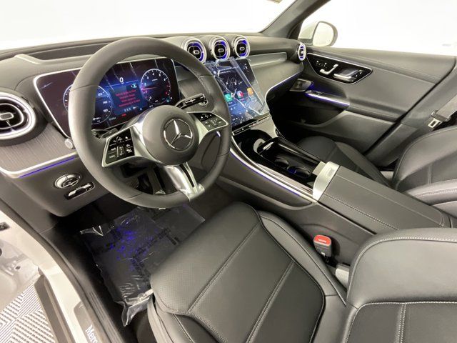 2025 Mercedes-Benz GLC 300