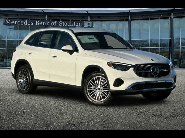 2025 Mercedes-Benz GLC 300