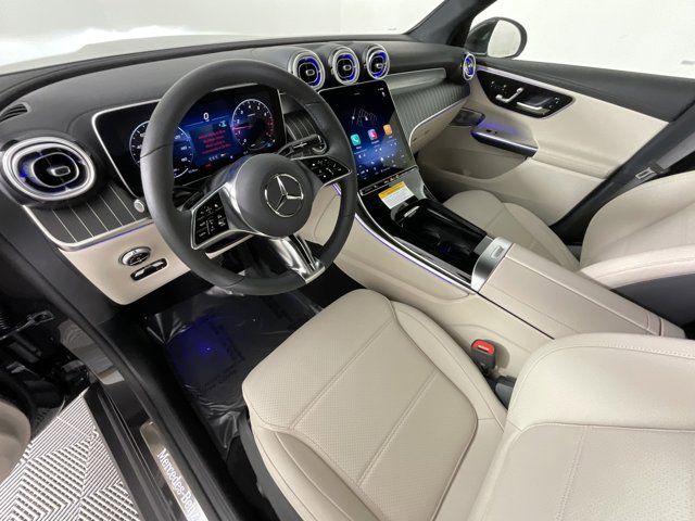 2025 Mercedes-Benz GLC 300