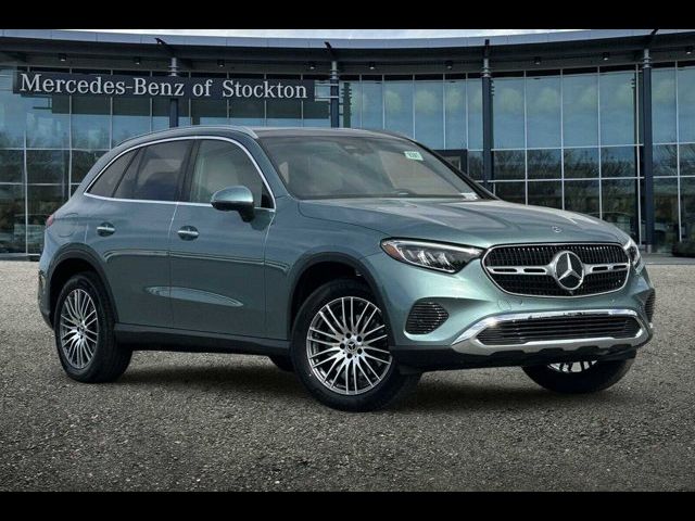 2025 Mercedes-Benz GLC 300