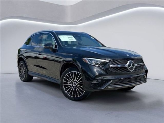 2025 Mercedes-Benz GLC 300