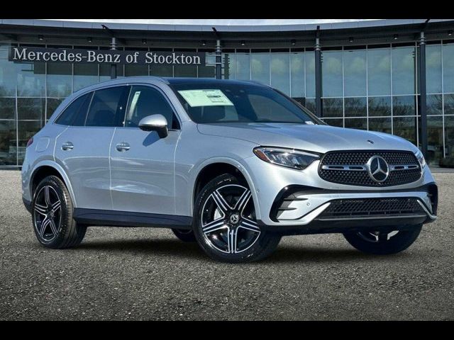 2025 Mercedes-Benz GLC 300