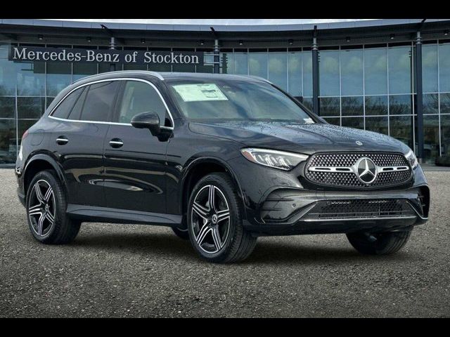 2025 Mercedes-Benz GLC 300