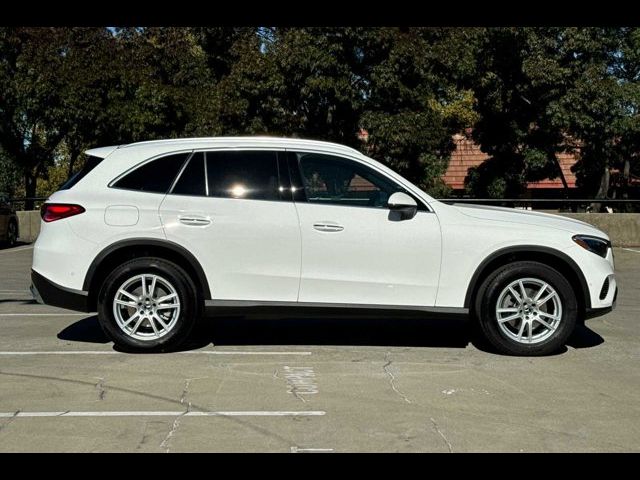 2025 Mercedes-Benz GLC 300