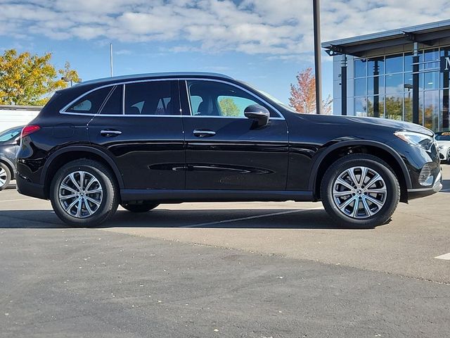 2025 Mercedes-Benz GLC 300