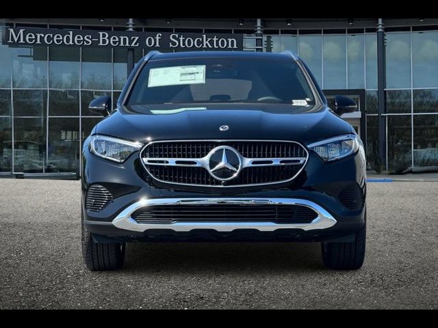 2025 Mercedes-Benz GLC 300