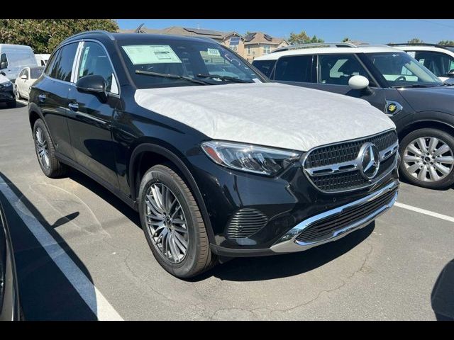 2025 Mercedes-Benz GLC 300