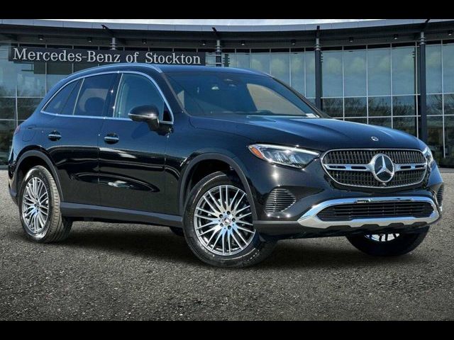 2025 Mercedes-Benz GLC 300