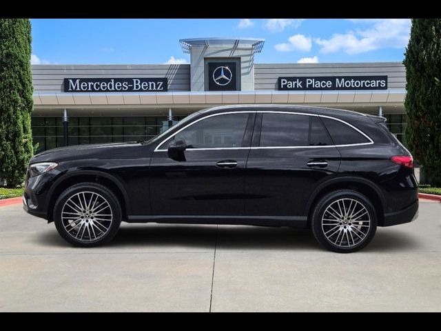 2025 Mercedes-Benz GLC 300