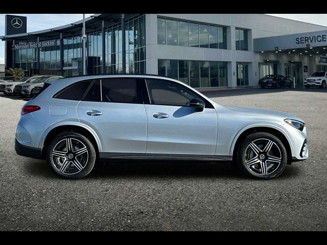 2025 Mercedes-Benz GLC 300