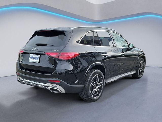 2025 Mercedes-Benz GLC 300