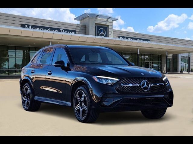 2025 Mercedes-Benz GLC 300