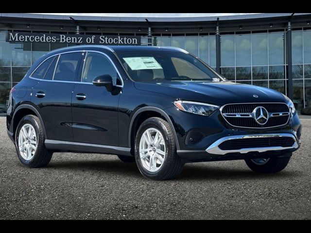 2025 Mercedes-Benz GLC 300