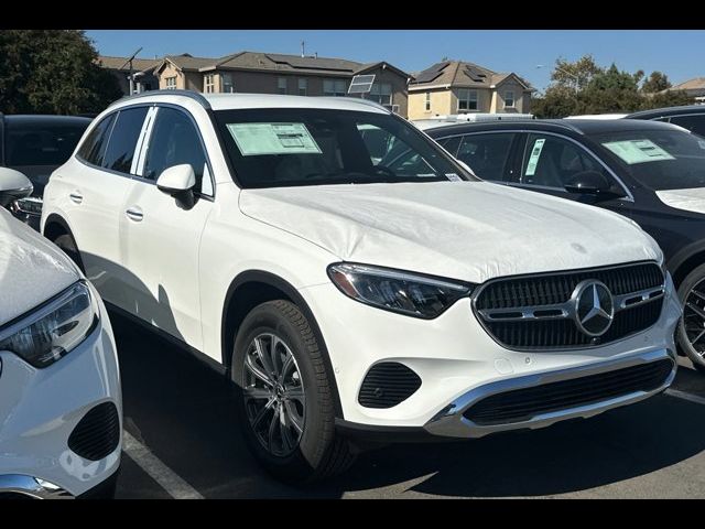 2025 Mercedes-Benz GLC 300