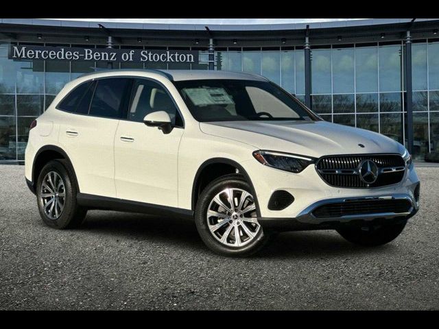 2025 Mercedes-Benz GLC 300